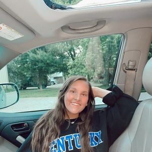 Meet your Posher, Allyson